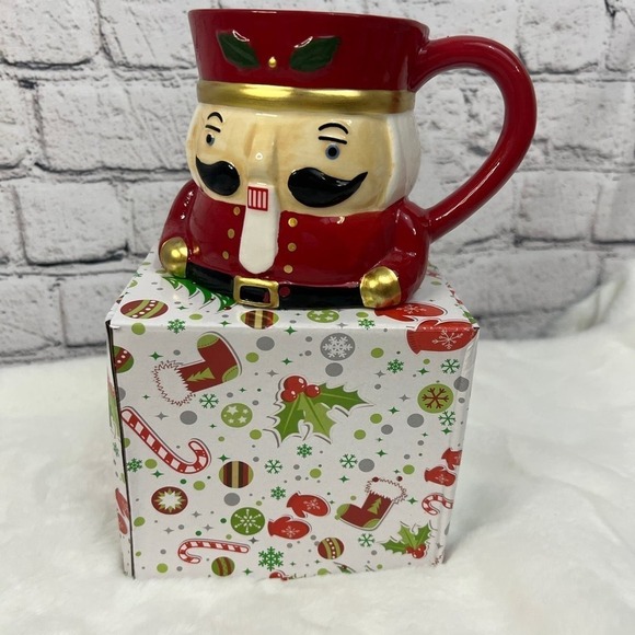 Nutcracker Mug Traditional Red Extra Large - Picture 7 of 7
